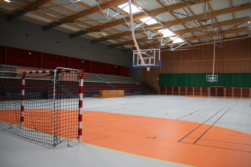 Centre omnisport chauffage panneaux rayonnants